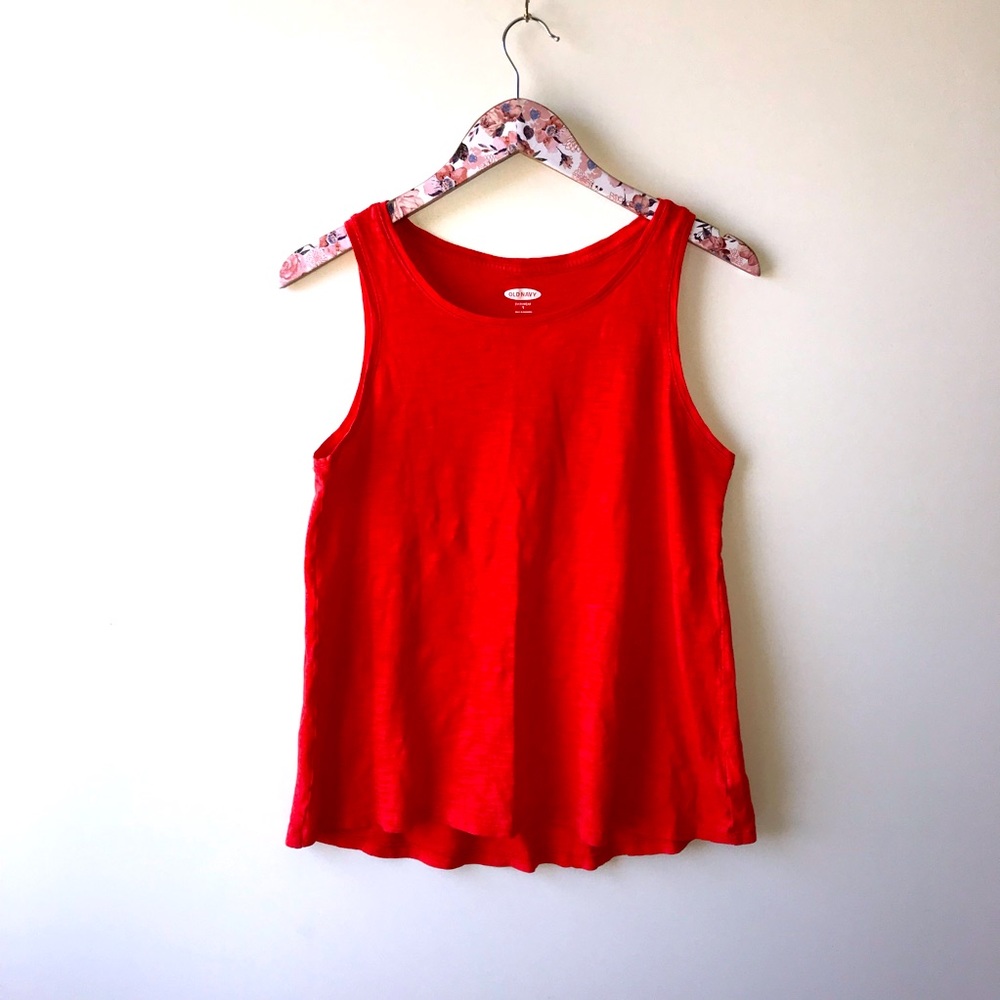 Old navy red athletic tank top Women’s size small